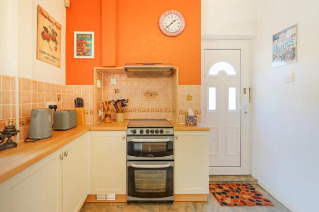 3 bed Semi-Detached for sale Image 6