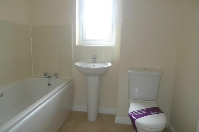 FAMILY BATHROOM
