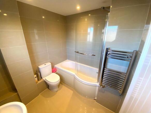 bathroom 1 new.jpg