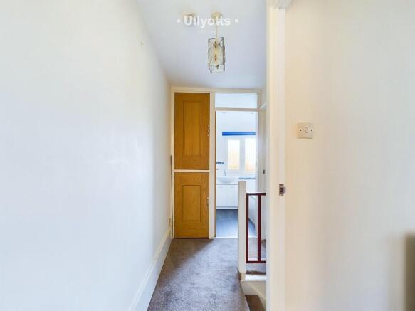 3 bed Semi-Detached to rent Image 7