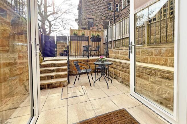 2 bed Flat for sale Image 7
