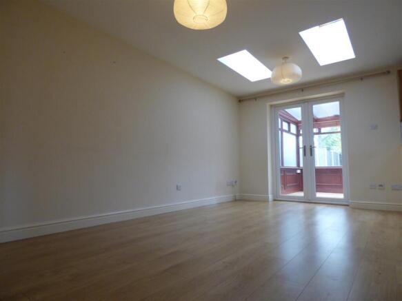 78 Wharfedale Living Room New.JPG
