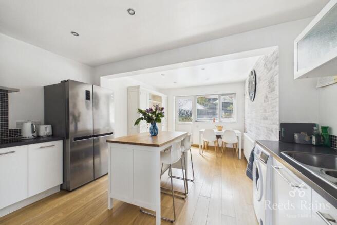 3 bed Bungalow for sale Image 3