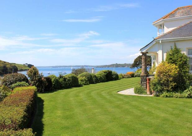 GARDEN VIEWS