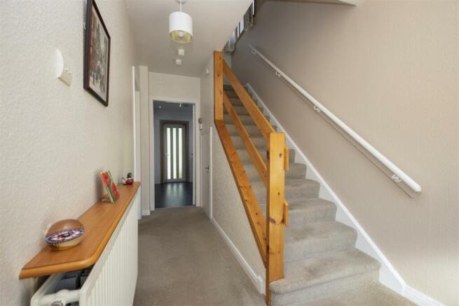 28 Linburn Grove4.jpg