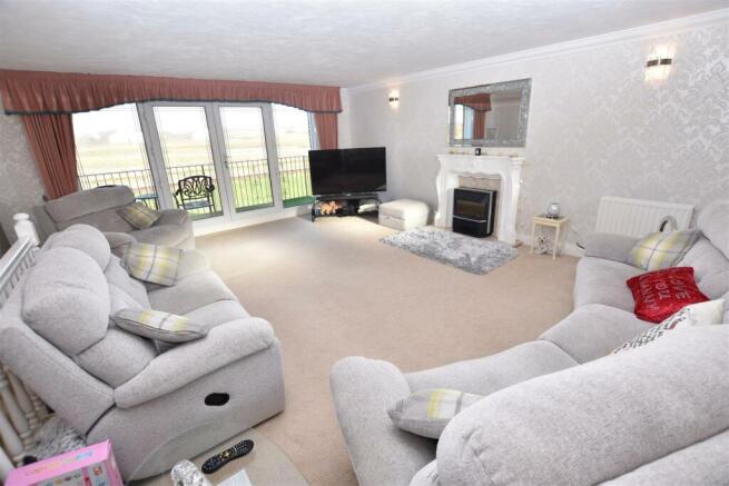 Second Floor Lounge