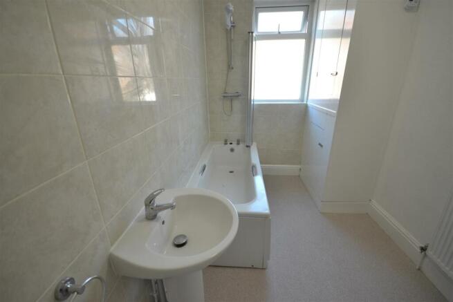 BATHROOM SUITE