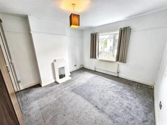 3 bed Semi-Detached for sale Image 8