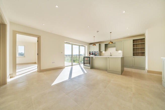 1335933-9-6895db6...