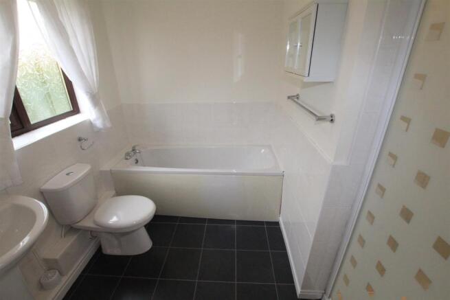En-Suite Bathroom / Shower Room / WC