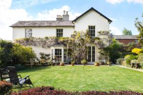 Highgate House, Edward Street, Blandford Forum DT11 7QW