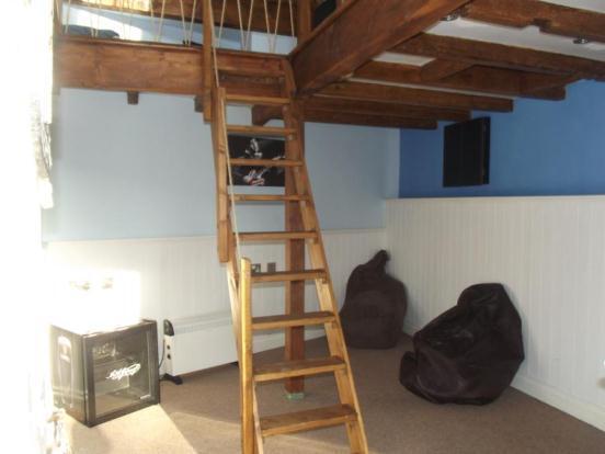 Outbuilding/Den
