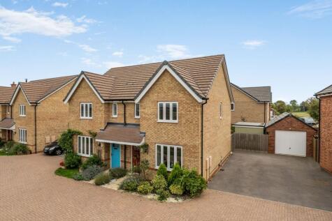 Virginia Place, Lower Stondon, Henlow, SG16