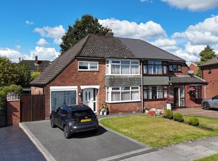 Greenfields Crescent, Ashton-In-Makerfield, Wigan, WN4 8QY