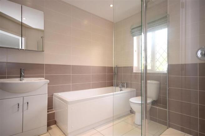 En-Suite Bathroom