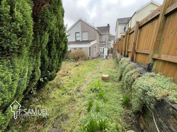 Garden d.JPG