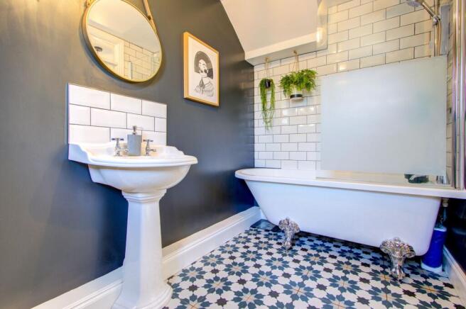 Cottage Bathroom