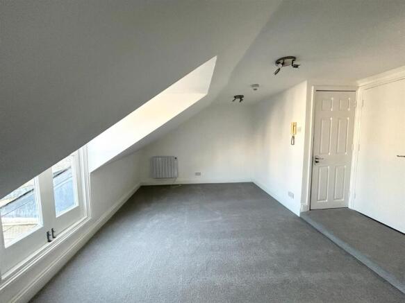 Studio Room
