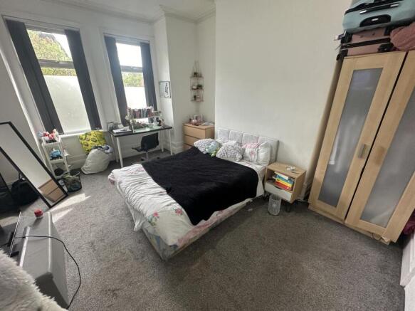 16lr.room1.JPG