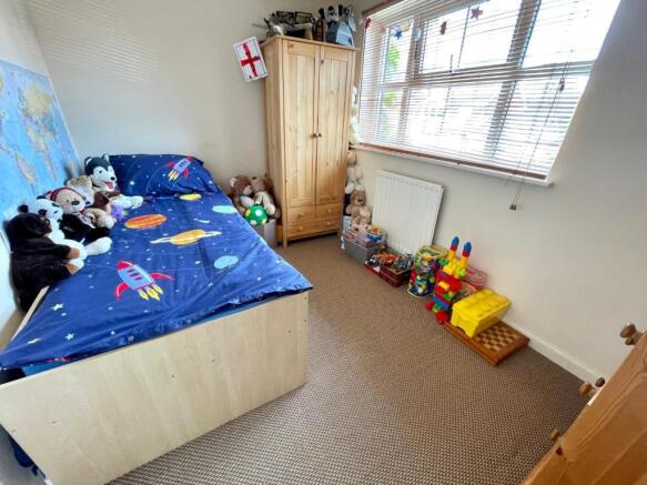 Bed 4.jpg