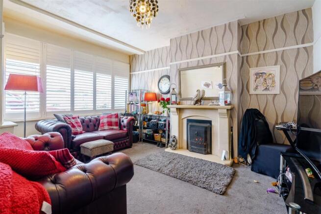 8432873-interior20.jpg