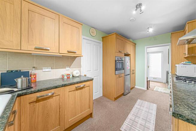 2 bed Detached Bungalow for sale Image 4