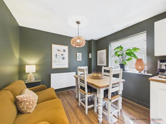 3 bed Semi-Detached for sale Image 7