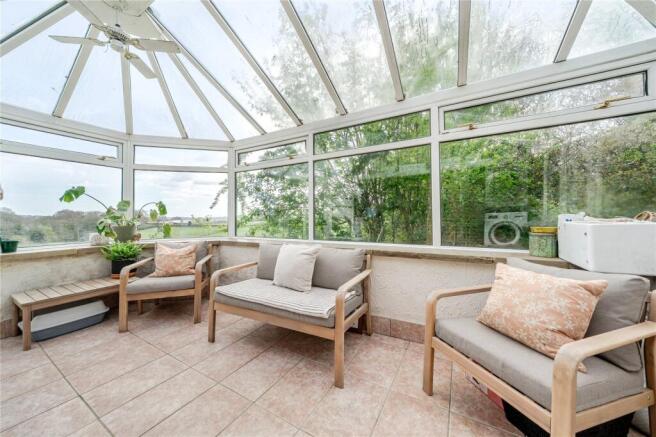 4 bed Detached for sale Image 7