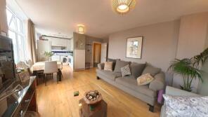 Flat 9, 45, Streatham Hill, London SW2 4TS