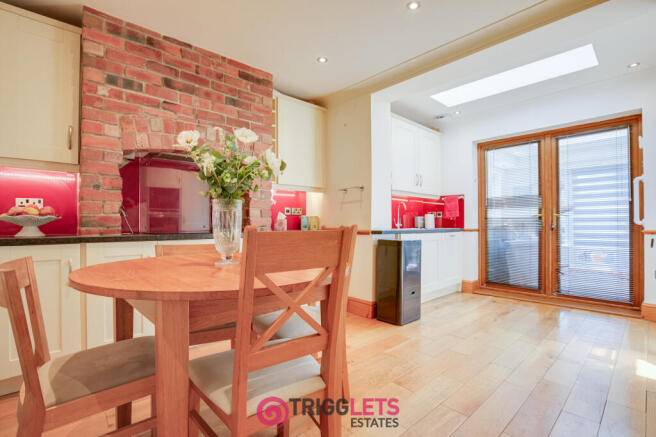 2 bed Semi-Detached for sale Image 9