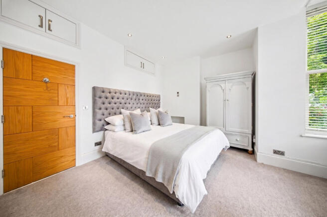 1 bed Flat for sale Image 6