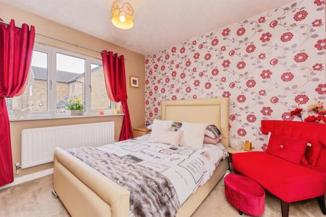 3 bed Detached for sale Image 6