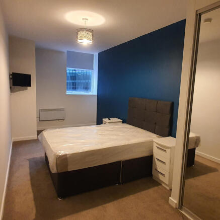 2 bed Apartment to rent Image 8