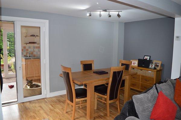 lounge/dining room
