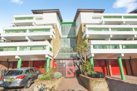 The Vale, Basildon, Essex, SS16