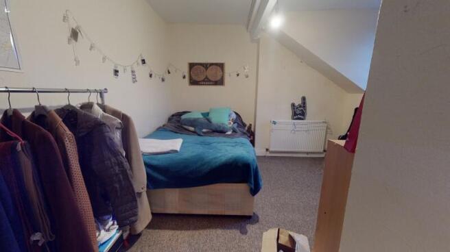 4 bed Terraced to rent Image 5
