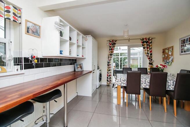 Kitchen/Dining Room