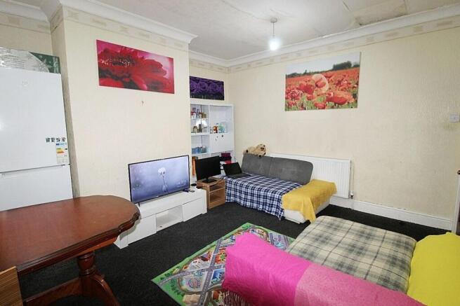 3 bed Terraced for sale Image 8