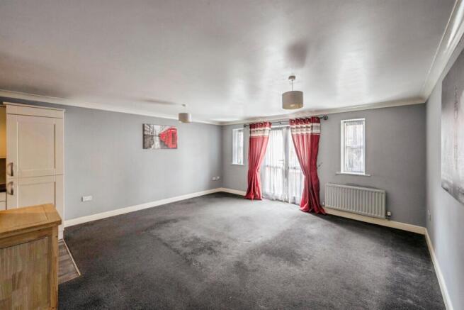 2 bed Apartment for sale Image 4