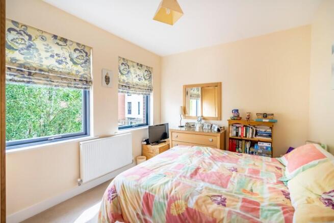 2 bed Semi-Detached for sale Image 12