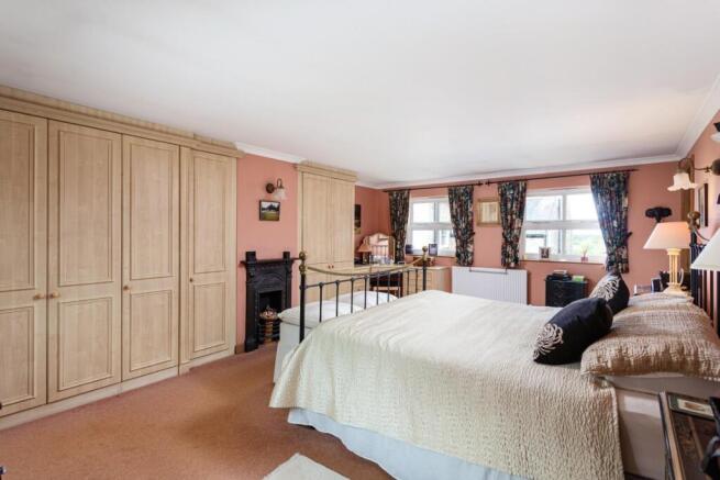 3 bed Detached for sale Image 11