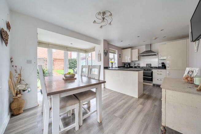 1409678-8-698f2be...