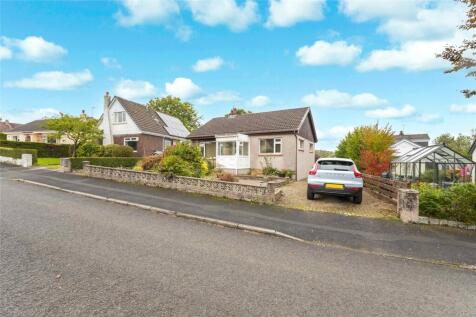 Parkhill Drive, Lochwinnoch, PA12