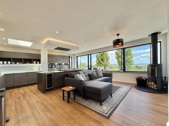 Lounge Kitchen.jpg