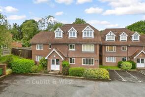 Flat 6, 45 47 Copse Wood Court, Green Lane, Redhill RH1 2DT
