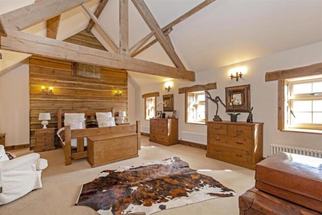 Bedroom 1-2.jpg