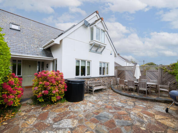 Mew Gull Lodge-12