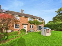 6, The Merryfields, Lane To Upper Green Farm, Haresfield, Stonehouse GL10 3EF
