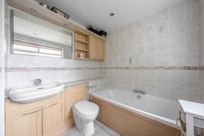 3 bed Semi-Detached for sale Image 10