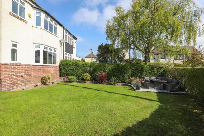 3 bed Semi-Detached for sale Image 8